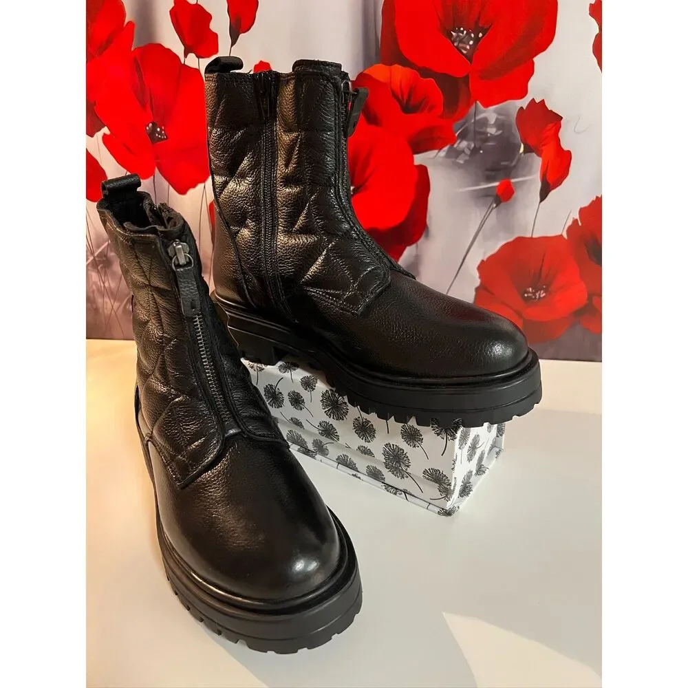 Alberto Torresi Size 38 (W7) Quilted ankle boots. NWT.